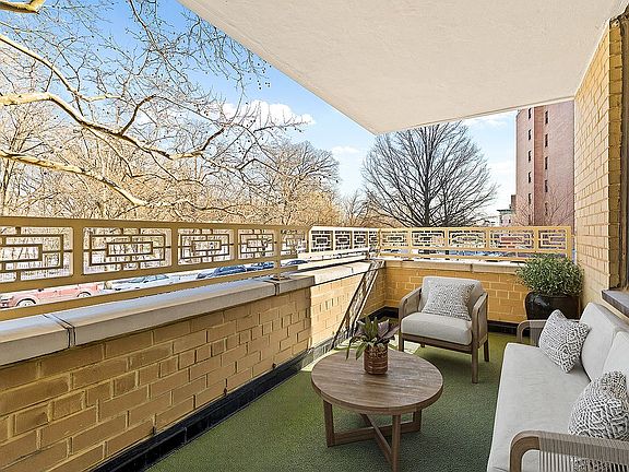 5th image of 185 Prospect Park SW APT 203