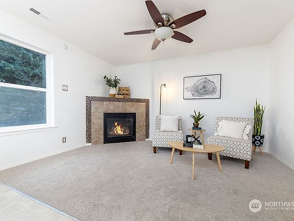 5th image of 1618 203rd Street Ct E