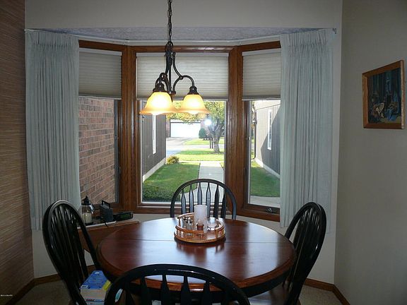 4th image of 2229 Radcliff Cir SE