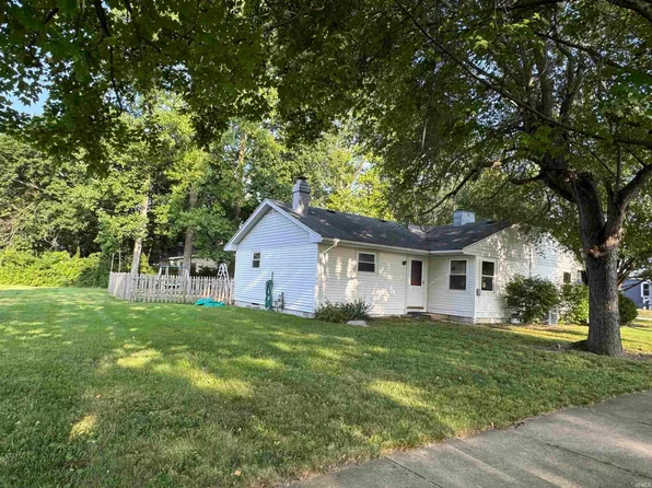1370 Dearborn St, Huntington, IN 46750