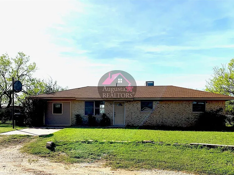 4 Carson Cir — Photo 1