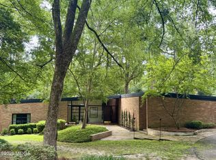 2810 Hillandale Cir, Macon, GA 31204