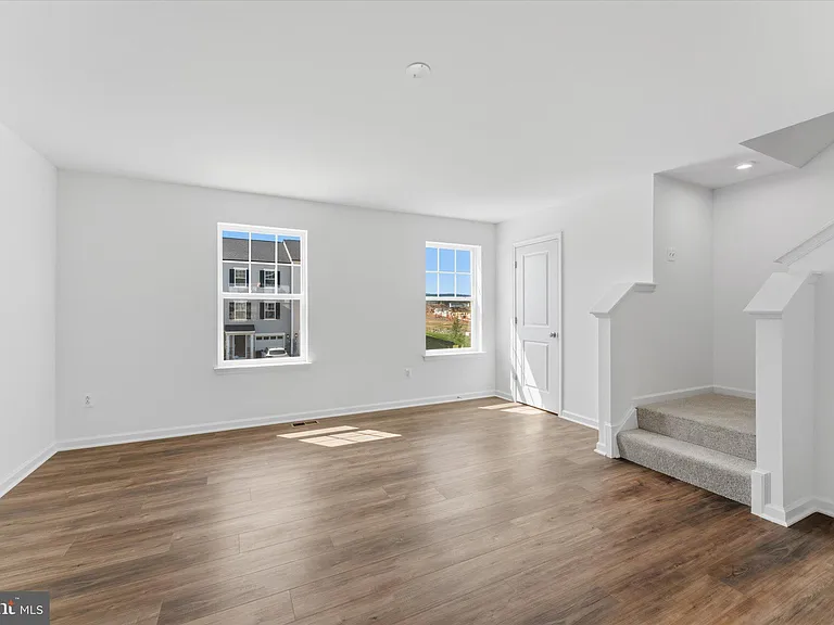 505 Fontana Cir — Photo 10