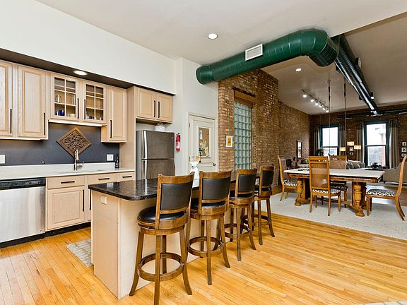 2nd image of 1463 N Milwaukee Ave #3