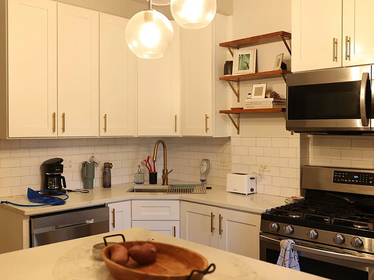 2520 W Iowa St #1 — Photo 1