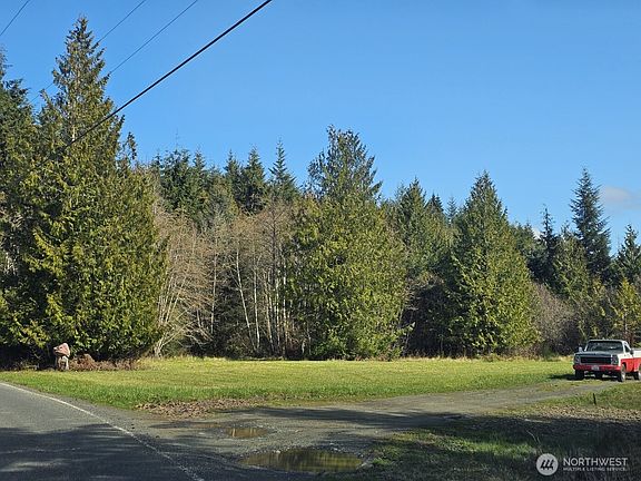 2nd image of 9999 Crescent Beach Rd