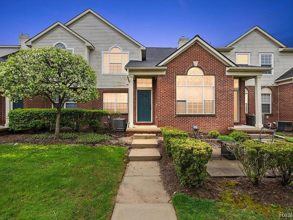 1st image of 27204 Chantel Dr