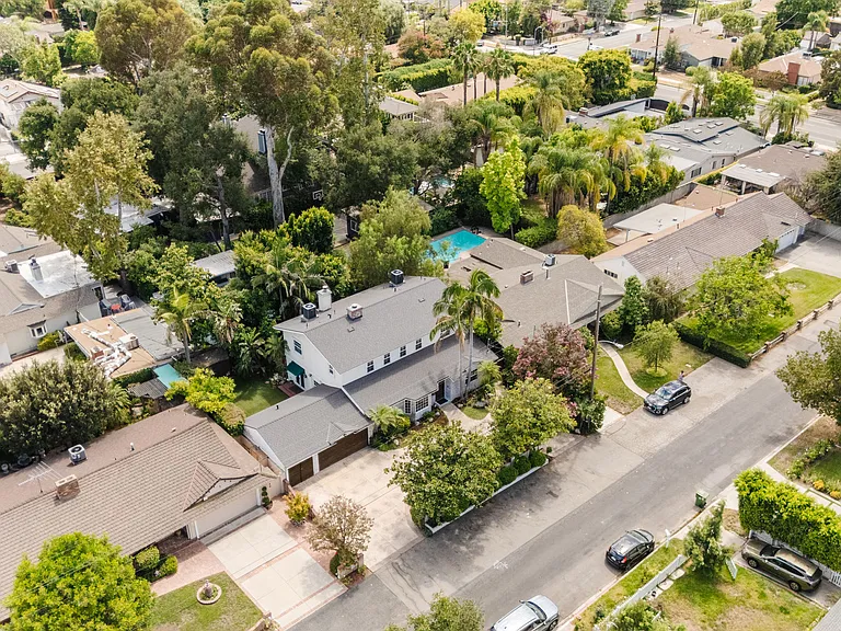 13230 Hesby St — Photo 48