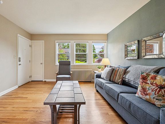 5th image of 255 NE 61st Ave Unit 19