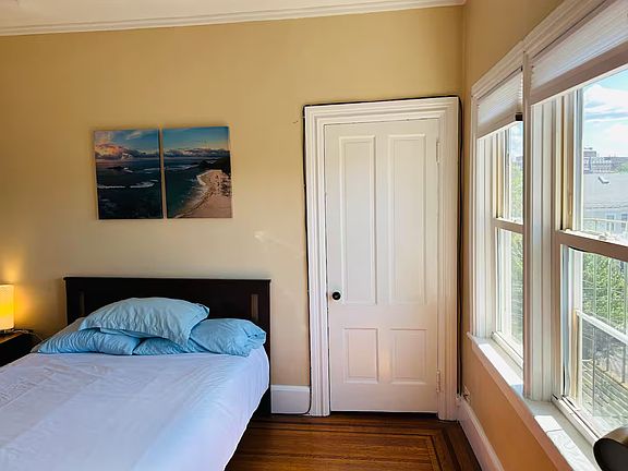 5th image of 24 Ringgold St #32