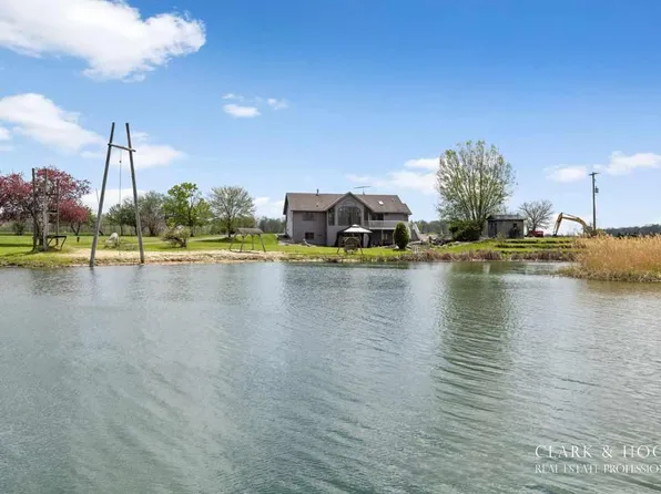 15615 W Kinley Rd, Pewamo, MI 48873