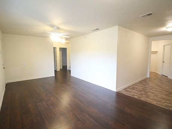 4th image of 4327 Central Ln