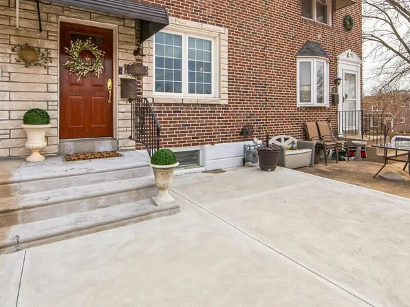 165 Westbrook Dr, Clifton Heights, PA 19018