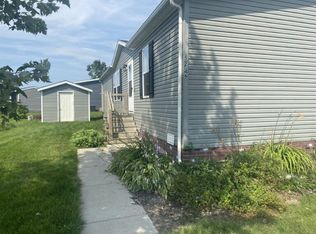 59546 Hardy Ln, New Haven, MI