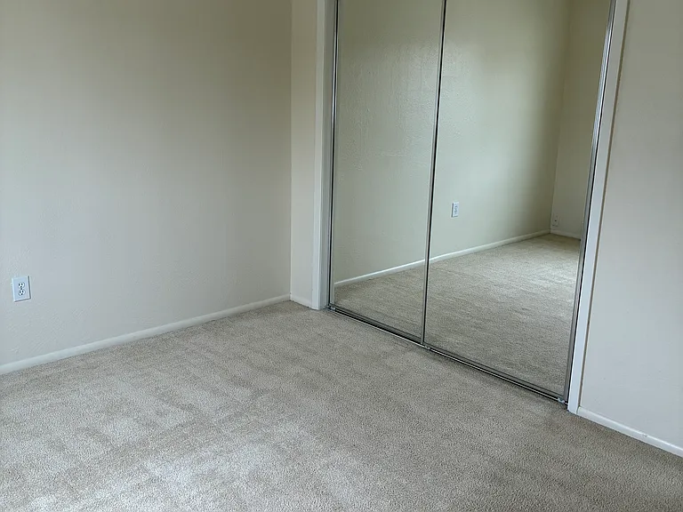 1428 W 25th Ave #6 — Photo 6