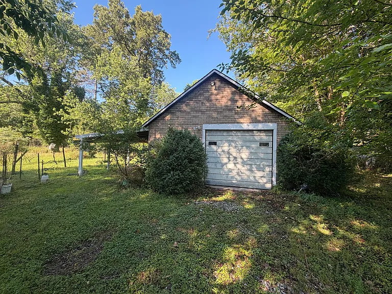 718 Confederate Ave — Photo 15