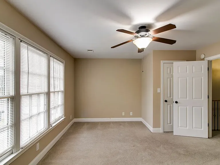605 Anderson Dr — Photo 5