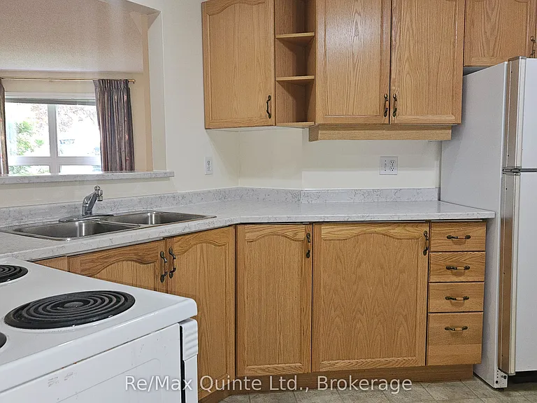 1171 Millwood Ave #4 — Photo 2