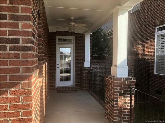 4th image of 176 Berkshire Ave