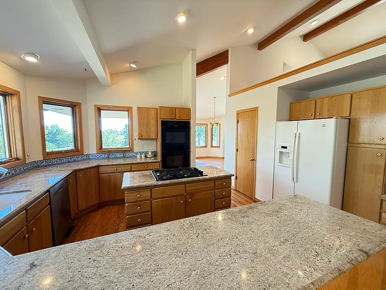 2620 Briarwood Dr — Photo 12