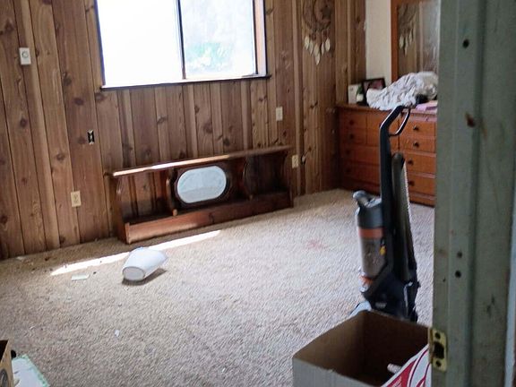 4th image of 7 Bryan Dr