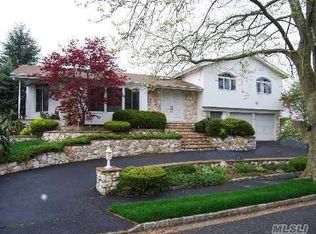 331 Sunset Blvd, Massapequa, NY 11758