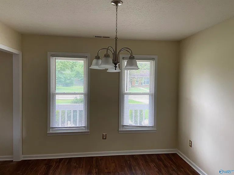 402 Crutcher Cir — Photo 7
