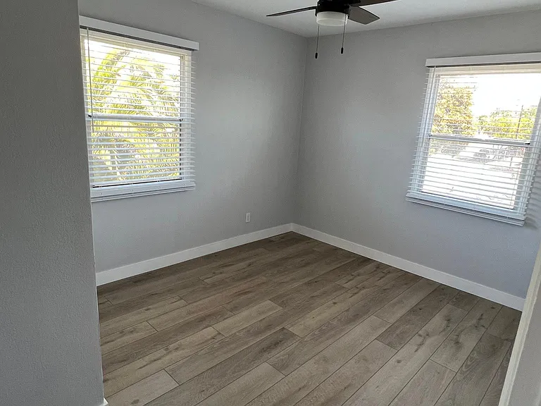 863 Diamond St — Photo 7
