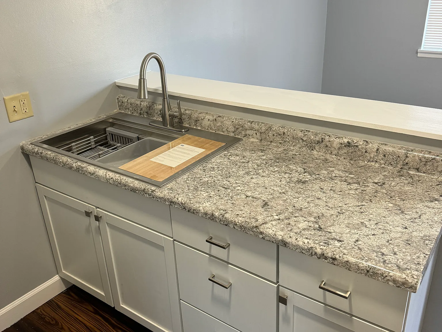 1 bed, 500 sqft, $695 — Photo 1