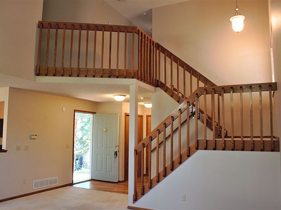 5th image of 8253 Wilmington Dr