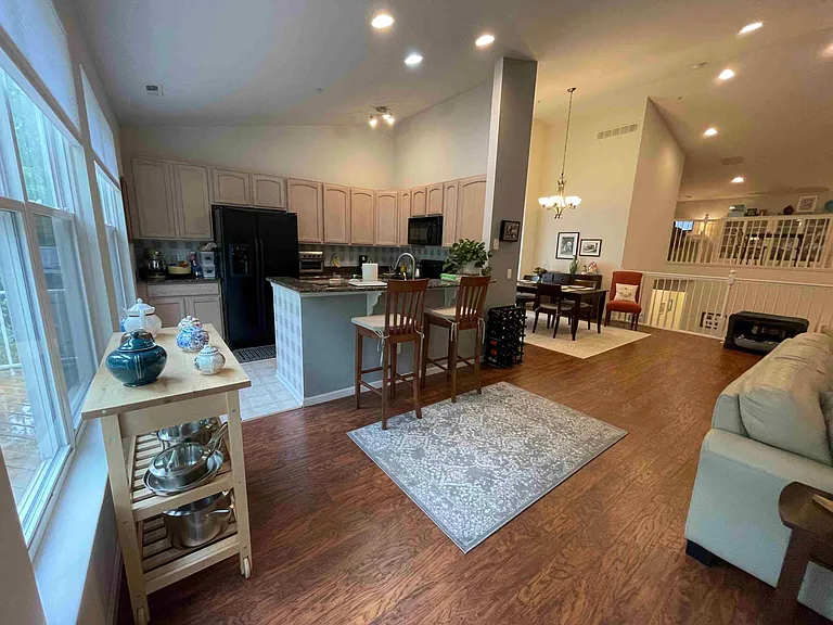 3145 Asher Rd — Photo 3