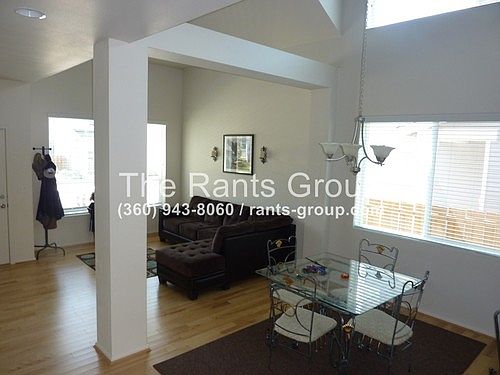 2nd image of 958 Ebbets Dr SW