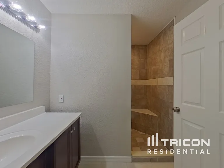 4011 Palm Dr — Photo 8