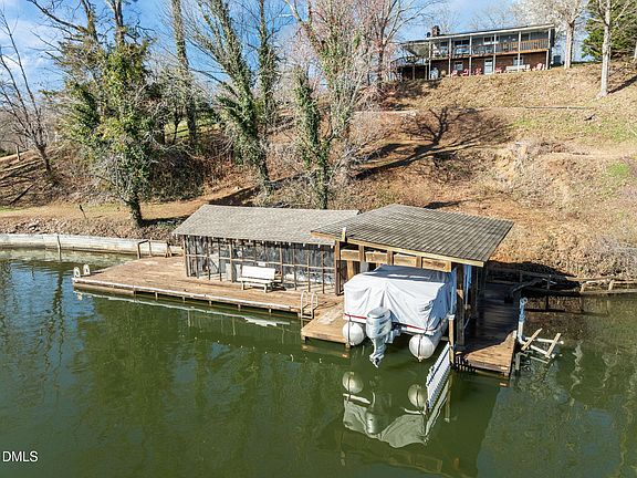 2nd image of 154 Spinnaker Ln