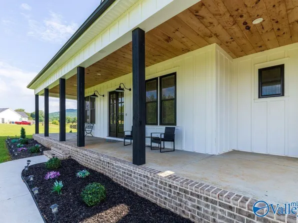 1719 Gurley Pike, Gurley, AL 35748