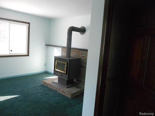 3rd image of 350 Hidden Hills Ln