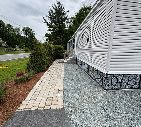 2nd image of 220 Meriden Rd