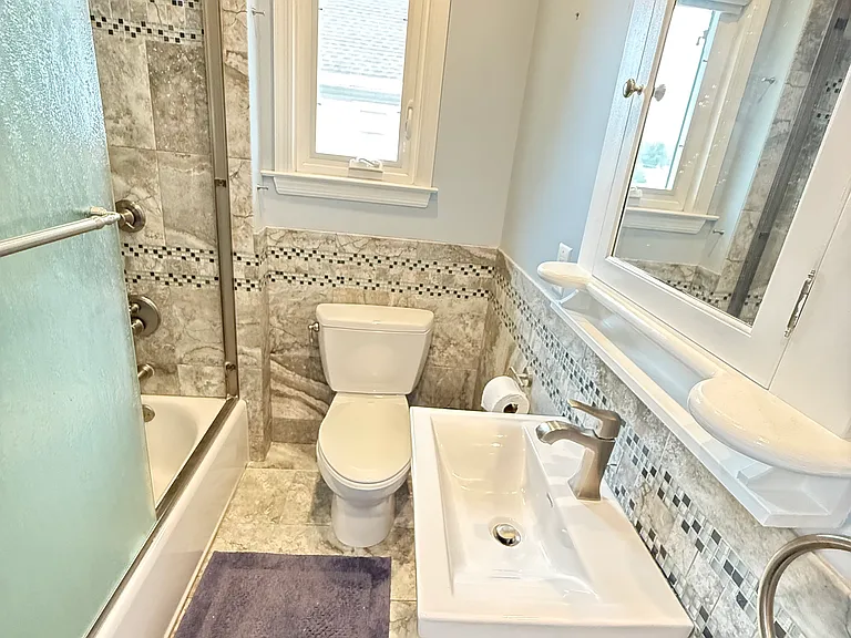 59 Burnside Ave #2 — Photo 9
