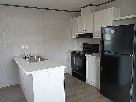 3rd image of 21 Pryor Ln #M-62