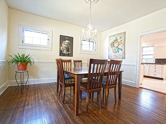 3rd image of 2026 Lakeside Dr