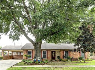 302 Maple Dr, Lafayette, LA 70506
