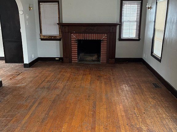 3rd image of 14292 Evanston St