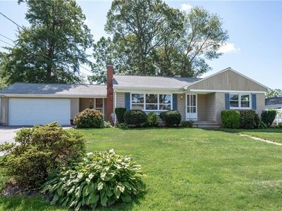 122 Belvedere Dr, Cranston, RI, 02920