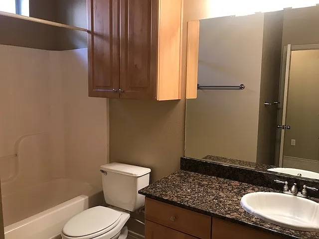 424 Forest Dr — Photo 16
