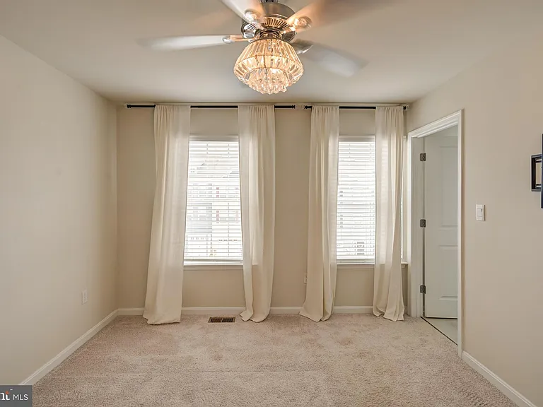 5059 Silver Oak Dr — Photo 29