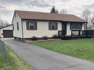 506 Huron Rd, Machesney Park, IL 61115