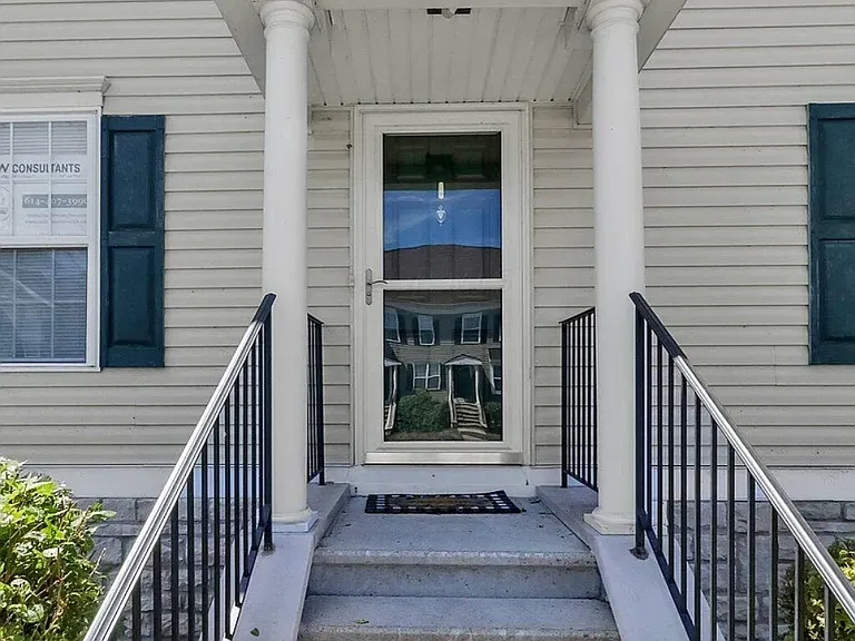6479 Crab Apple Dr — Photo 3