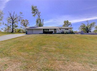 4087 Gardenview Dr, Dayton, OH 45431