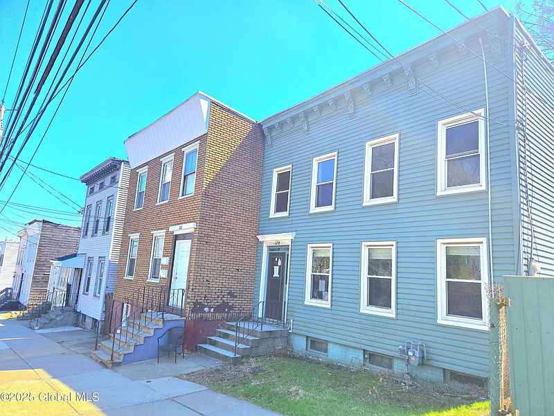2nd image of 124 2nd Avenue
