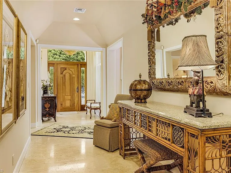 950 Galleon Dr — Photo 8
